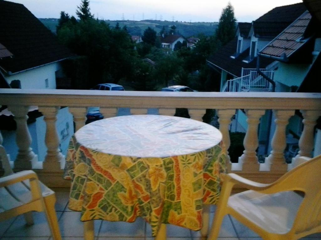Haus Kati Appartamento Hévíz Camera foto