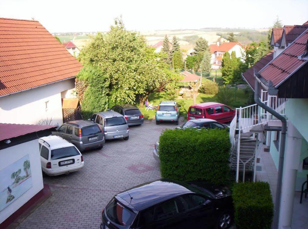 Haus Kati Appartamento Hévíz Esterno foto